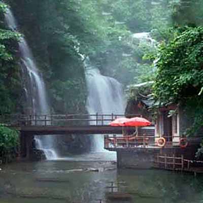 奉化旅行社文化和旅游部：對生態(tài)環(huán)境下降的A級景區將嚴肅處理